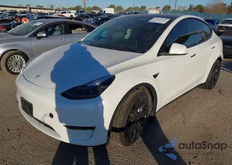 2022 Tesla Model Y Performance Dual Motor All-Wheel Drive from USA, damaged, VIN 7SAYGDEF0NF490034